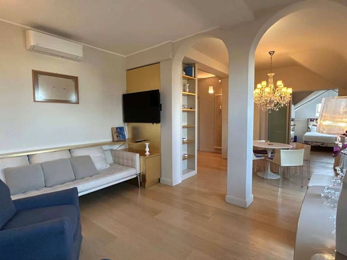 Appartamento trilocale in affitto in Via Gabrio Serbelloni, Palestro, Milano