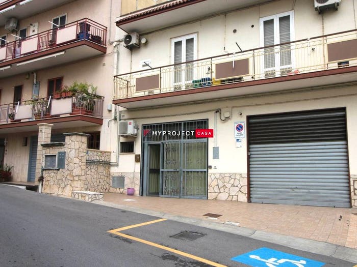Appartamento con 5 locali in vendita in Crispiano