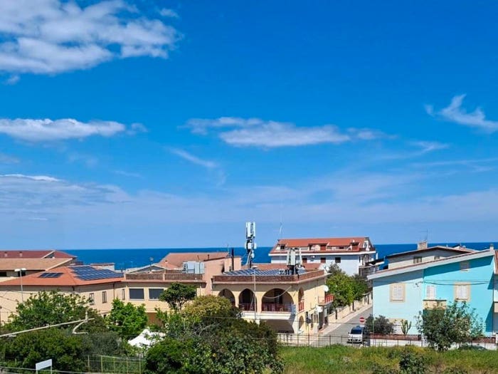 Appartamento quadrilocale in vendita in Via Nazionale, Borgata Marina, Roseto Capo Spulico