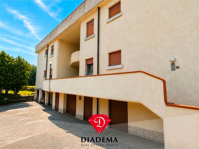 Appartamento trilocale in vendita in Cristoforo Colombo, Centro, Mornago