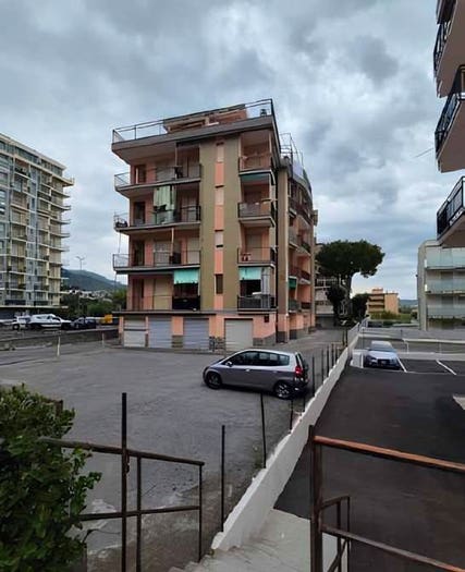 Appartamento bilocale in vendita in Via Michelangelo Buonarroti, Borghetto Santo Spirito