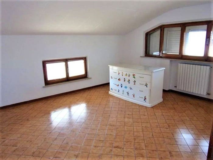 Appartamento con 5 locali in vendita in Via S Maria Goretti SNC, Centro, Fermignano