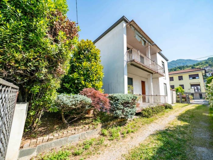 Appartamento quadrilocale in vendita in Corso Europa, Centro, Calolziocorte