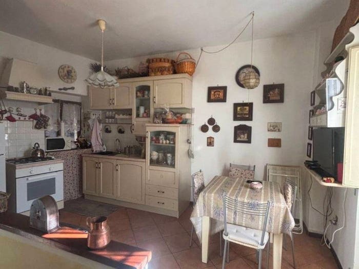 Appartamento con 5 locali in vendita in Piazza San Rocco, Bolsena