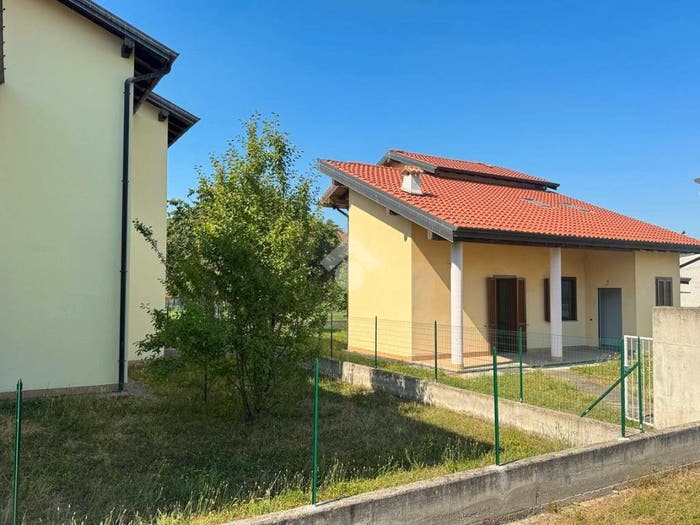Casa quadrilocale in vendita in Via S Stefano, Centro, Oleggio