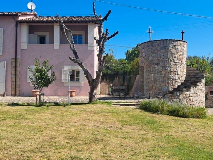 Casa quadrilocale in vendita in Collesalvetti