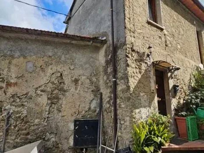 Casa con 6 locali in vendita in Località Pegui, Calice al Cornoviglio