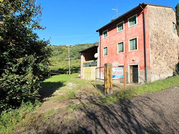 Casa con 6 locali in vendita in Via Pradavalle, Roncà