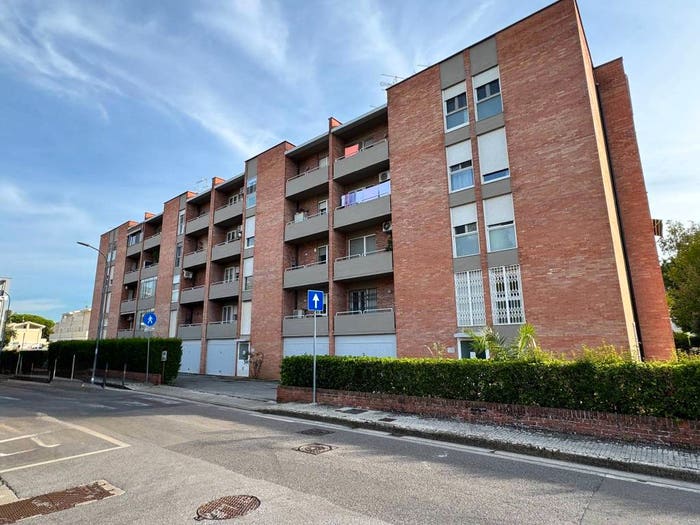 Appartamento con 5 locali in vendita in Via Lombardia, Le Piagge, Pisa