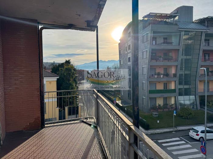 Casa con 6 locali in vendita in Via dei Mille, Ospedale Cottolengo, Pinerolo