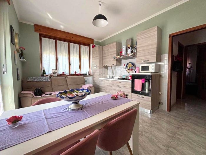 Appartamento trilocale in vendita in Via dei salici, Centro, None