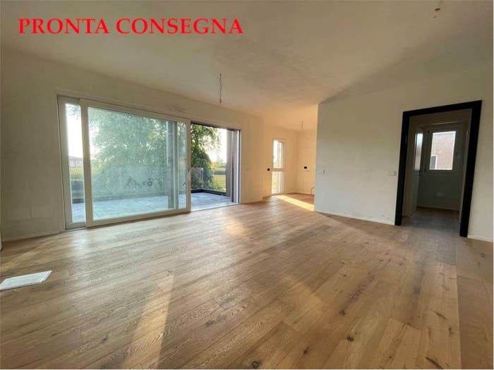 Appartamento trilocale in vendita in via Manzoni, Guanzate