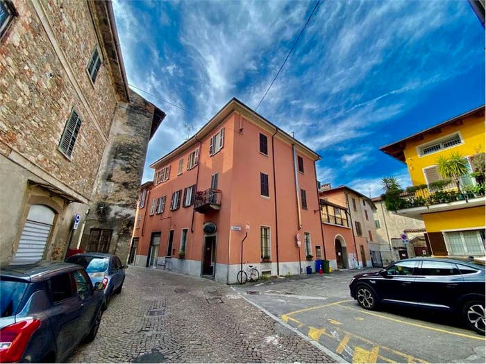 Appartamento bilocale in vendita in Largo Piazzola, Centro, Oggiono