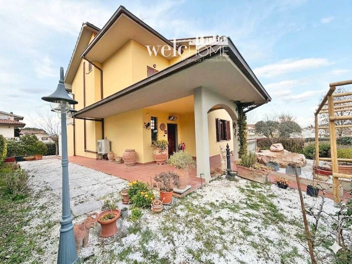 Casa con 6 locali in vendita in Via Filippo Brunelleschi, Centro, Poggio a Caiano