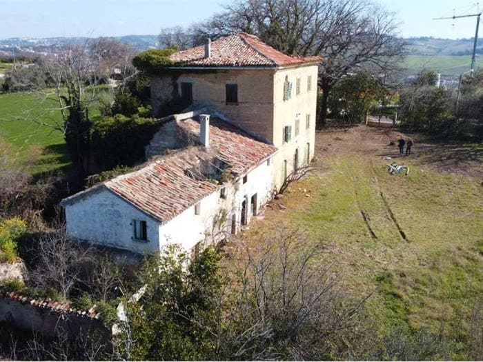 Casa con 6 locali in vendita in Candia, Ancona