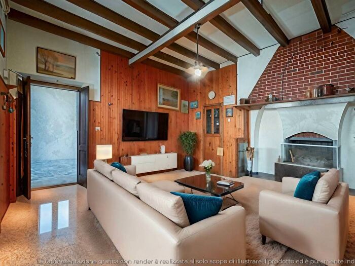 Casa con 5 locali in vendita in Contrada di sonvico, Centro, Mandello del Lario