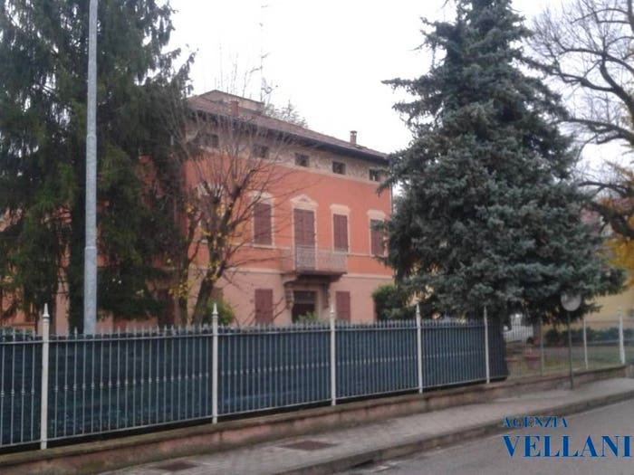 Casa con 6 locali in vendita in Centro, Campagnola Emilia