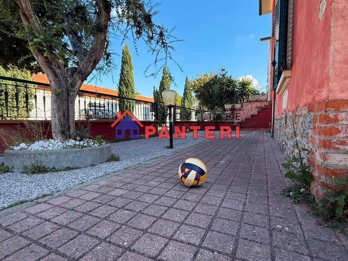 Appartamento con 6 locali in vendita in Viale Luigi Cadorna, MontecatiniTerme