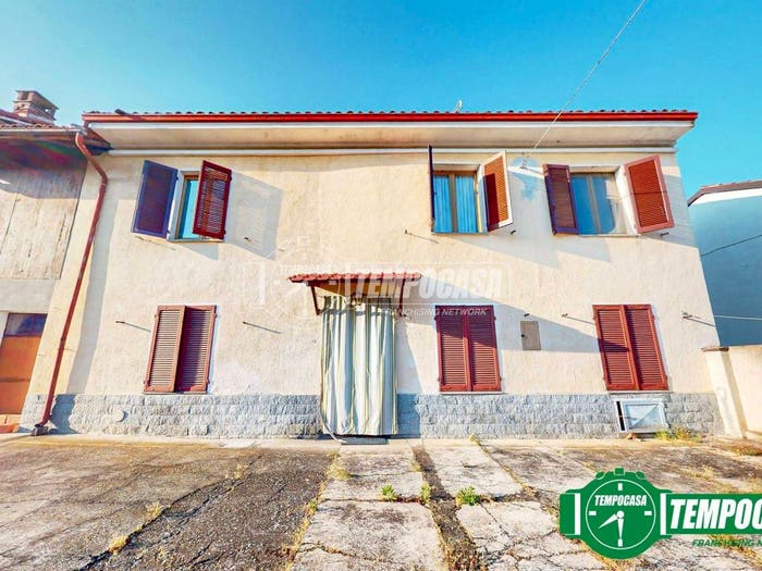 Casa con 6 locali in vendita in Via Solferino, Mirabello Monferrato