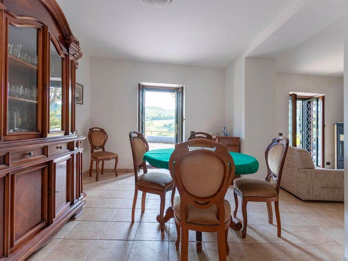 Casa con 5 locali in vendita in Via Roma, Orvinio
