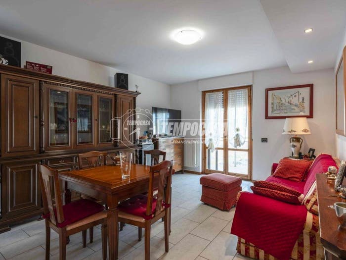 Appartamento trilocale in vendita in Via Salvo D'Acquisto, Centro, Castelraimondo