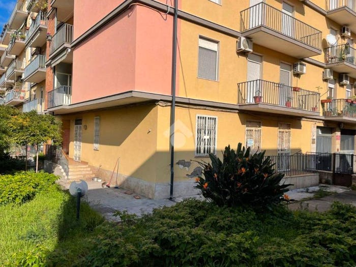 Appartamento quadrilocale in vendita in Via Enrico Cialdini, Centro, Riposto