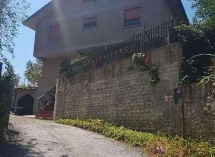 Casa con 6 locali in vendita in Via Dei Tre Mulini, Crocino, Collesalvetti