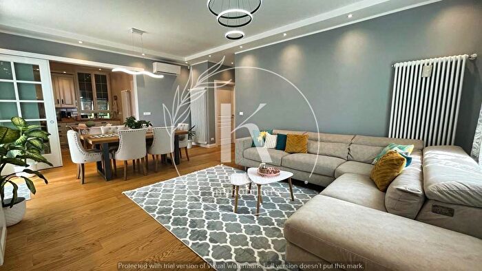 Casa con 9 locali in vendita in Via Fontanassa, Savona