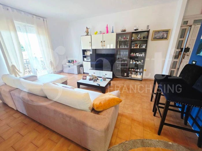 Appartamento con 5 locali in vendita in via Francesco Petrarca, Fornaci, Torgiano