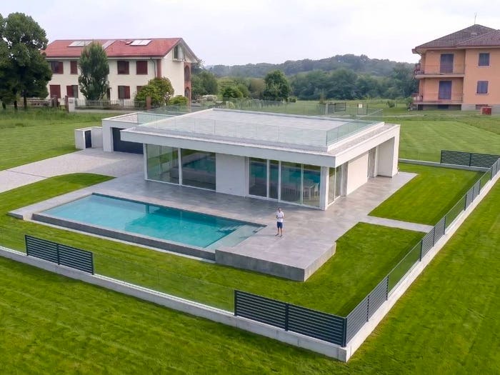 Casa quadrilocale in vendita in Via Filippo Turati, Carugo