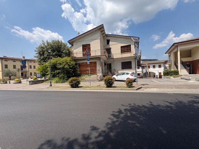 Casa con 6 locali in vendita in Via Mirabello, Centro, Torreglia