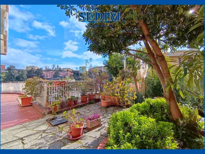 Appartamento trilocale in vendita in Corso Luigi Andrea Martinetti, Sampierdarena, Genova