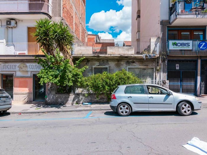 Casa con 5 locali in vendita in Via Emanuele Bellia, Paternò