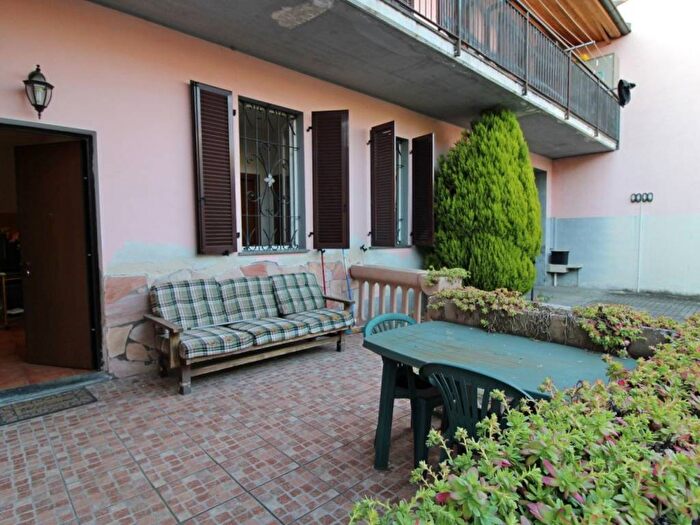 Appartamento trilocale in vendita in Via Patrioti, Centro, Ossona