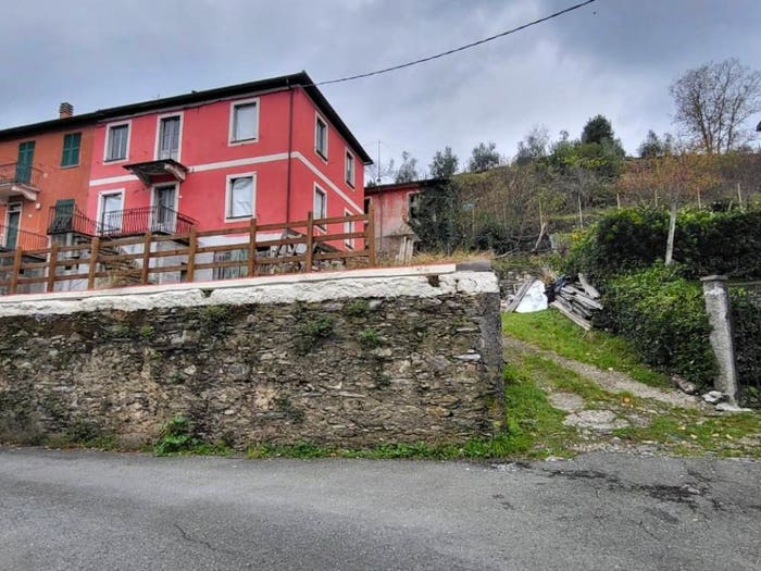 Casa con 6 locali in vendita in Via Stramerzo, Tribogna