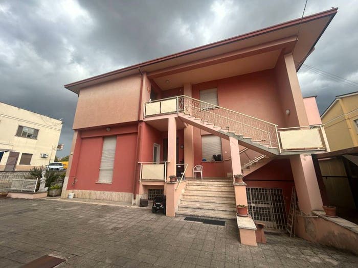 Appartamento quadrilocale in vendita in Via Giovanni Verga, Viale Roma, Foligno