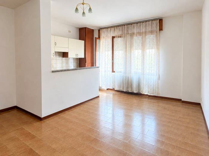 Appartamento con 5 locali in vendita in Via Roma, Centro, Paese