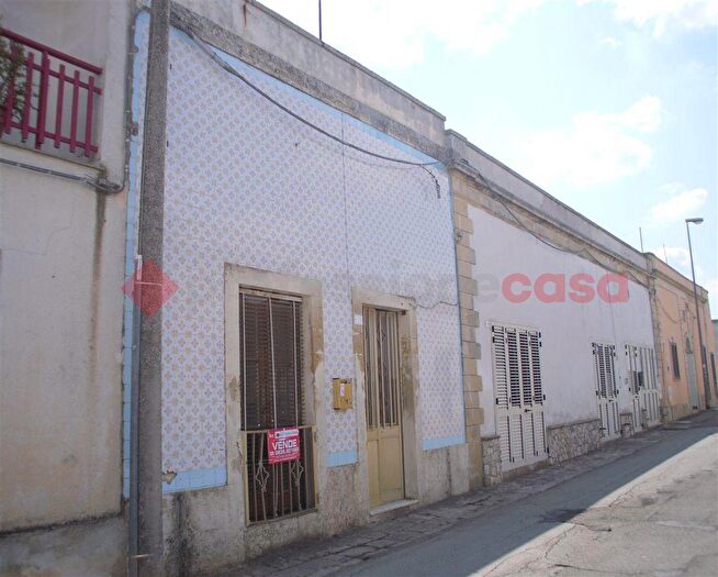 Casa quadrilocale in vendita in Via Regina Elena, Santa Cesarea Terme