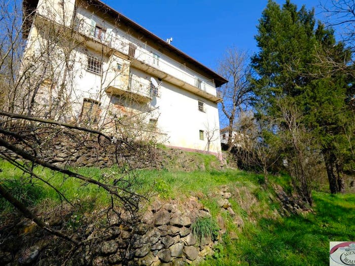 Casa con 6 locali in vendita in SP, Miogliola, Pareto