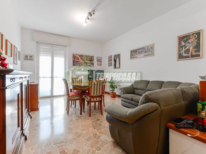 Appartamento trilocale in vendita in Via Emilia, Centro, Bernareggio