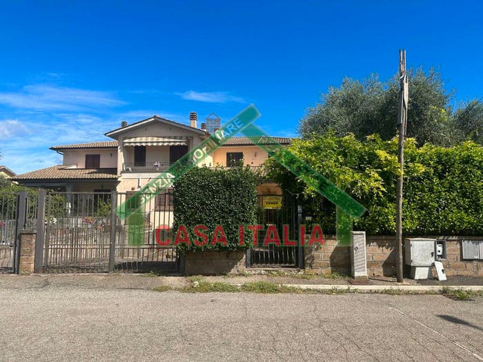 Casa con 6 locali in vendita in Via del Pratino, Capodimonte