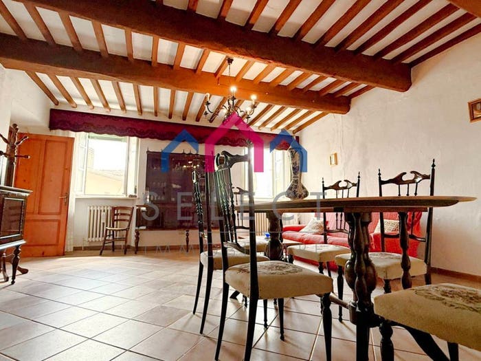 Casa con 6 locali in vendita in Centro, Villa Basilica
