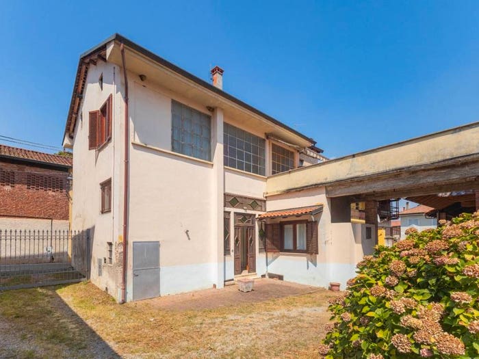 Casa con 6 locali in vendita in Via Regaglia Bonini, Barengo
