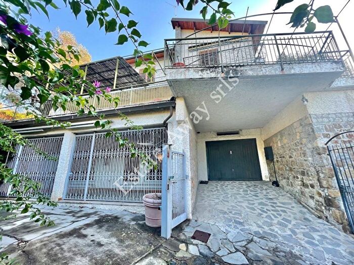 Casa con 6 locali in vendita in Via degli Inglesi, Zona Collinare, Bordighera
