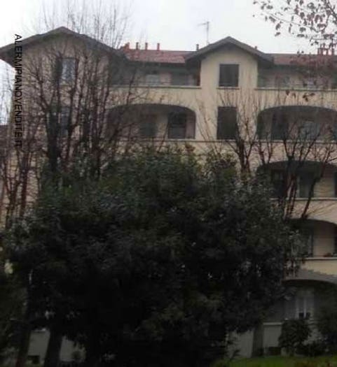 Appartamento trilocale in vendita in Via Giovanni Pascoli, Città Studi, Milano