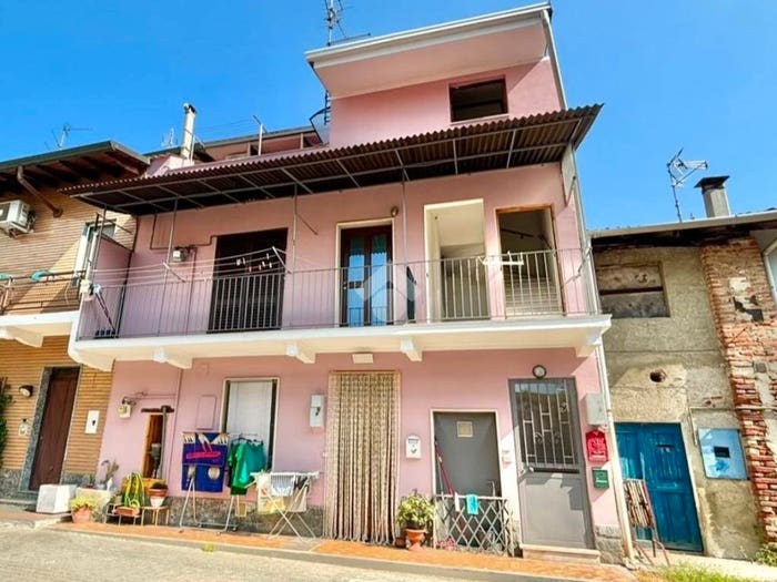 Casa bilocale in vendita in Via Verbano, Veveri, Novara