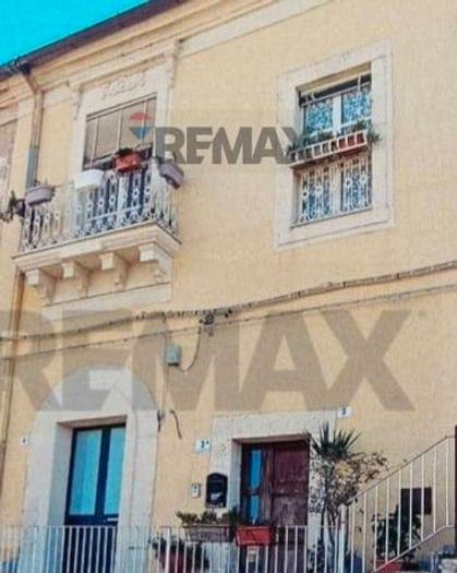 Casa con 5 locali in vendita in PIAZZA TENENTE DI FAZIO, Centro, Ramacca