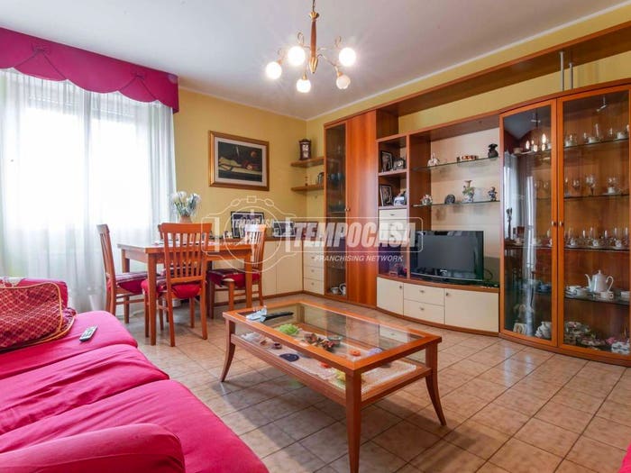 Appartamento trilocale in vendita in Via Gian Battista Figini, Mozzate