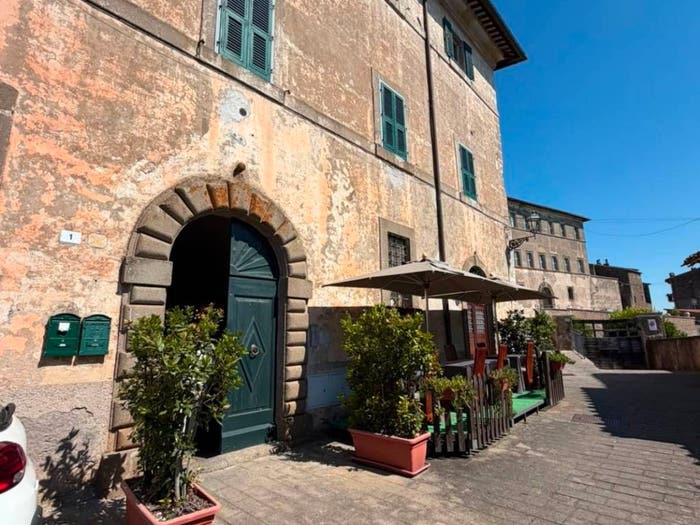 Appartamento trilocale in vendita in Via Belvedere, Bassano in Teverina