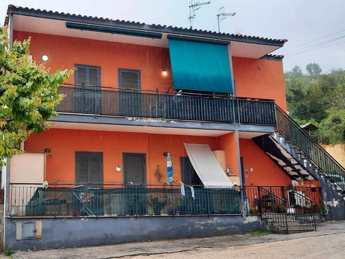 Appartamento quadrilocale in vendita in Via Pisani Napoli NA Italia, Pianura, Napoli
